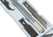 Jakar Hobby Knife, Heavy Duty, 11Mm Diameter With 5 Assorted Blades (Spare Blade Ref 7368-B) Hanging Pack