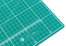 Jakar Cutting Mat, Green, A4, Double Sided Print, Self-Sealing, Printed With 5Cm Squares On One Side And 1Cm Squares On Reverse Side